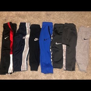 ✔️2T toddler nike sweat pant bundle ✔️